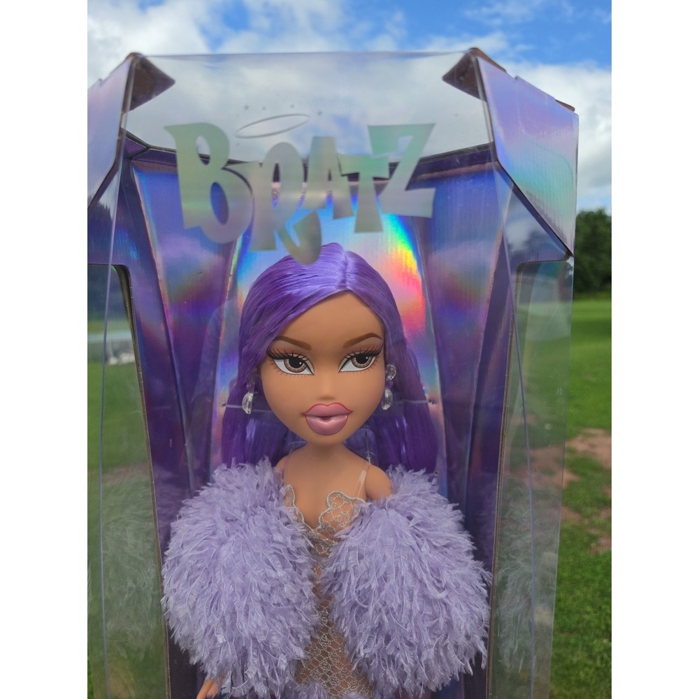 NEW Bratz x Kylie Jenner 24" Inch Large Fashion Doll. 282. 2 Dolls - Picture 2 of 9